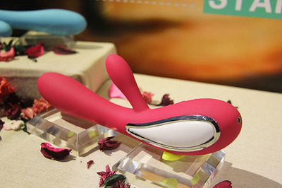 第十二屆全國（廣州）性文化節(jié) 工藝品展現(xiàn)藝術(shù)與文化的交融